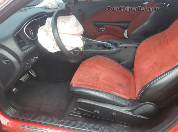 2C3CDZDJ9JH232767 2018 DODGE CHALLENGER Red 