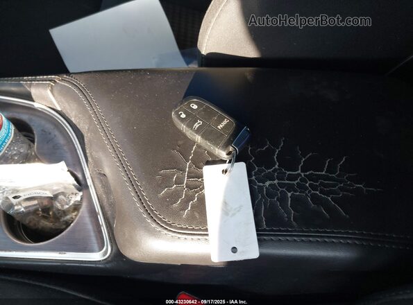 2C3CDZFJXJH310776 2018 DODGE CHALLENGER Black Вид панелі приладів