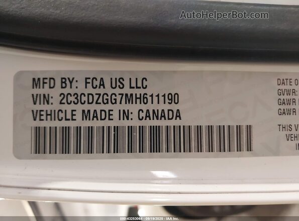 2C3CDZGG7MH611190 2021 DODGE CHALLENGER White Widok komory silnika