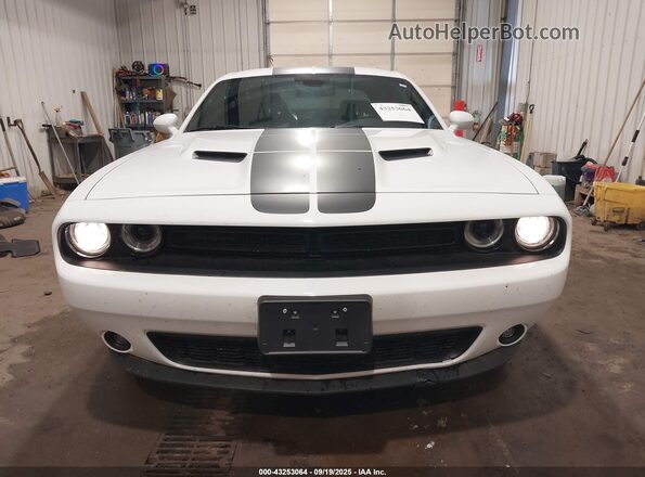 2C3CDZGG7MH611190 2021 DODGE CHALLENGER White Widok zestawu wskaźników