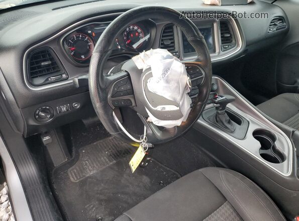 2C3CDZGGXKH683577 2019 DODGE CHALLENGER Silver Dashboard view