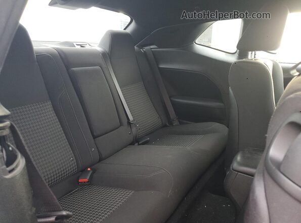 2C3CDZGGXKH683577 2019 DODGE CHALLENGER Silver Rear seats view