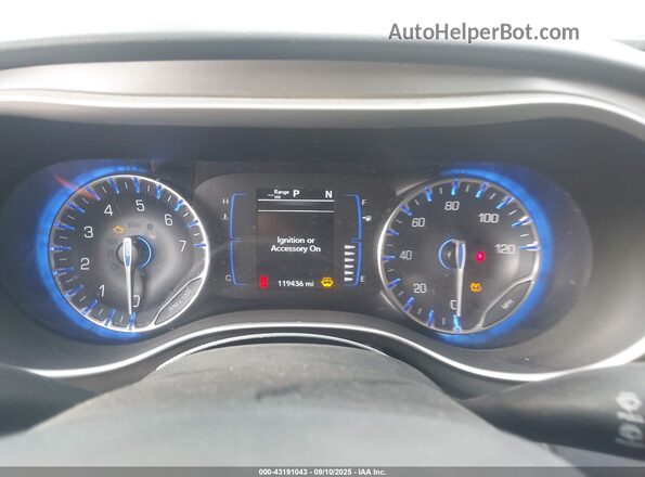 2C4RC1BG1LR284232 2020 CHRYSLER PACIFICA Gray Rear seats view