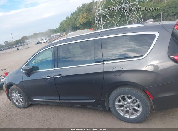 2C4RC1BG1LR284232 2020 CHRYSLER PACIFICA Gray 360 interior view