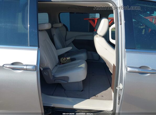 2C4RC1BG2LR192174 2020 CHRYSLER PACIFICA Silver Вид наклейки з VIN-кодом