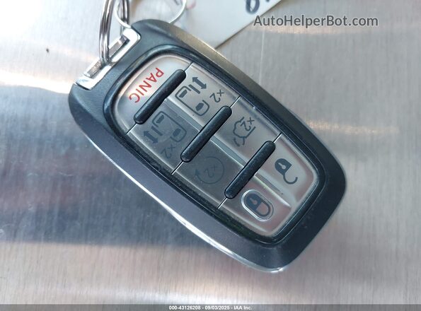 2C4RC1BG2LR192174 2020 CHRYSLER PACIFICA Silver Вид панелі приладів