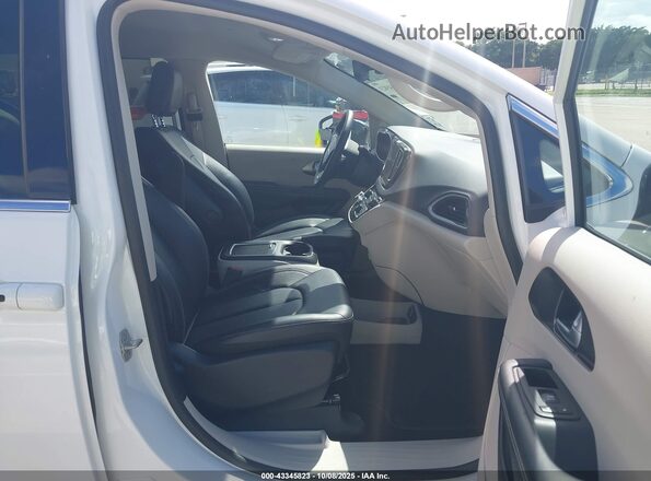 2C4RC1BG2RR129732 2024 CHRYSLER PACIFICA White Widok wnętrza z przodu
