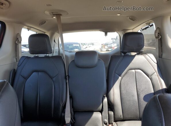 2C4RC1BG5LR141378 2020 CHRYSLER PACIFICA Burgundy Vista de los asientos traseros
