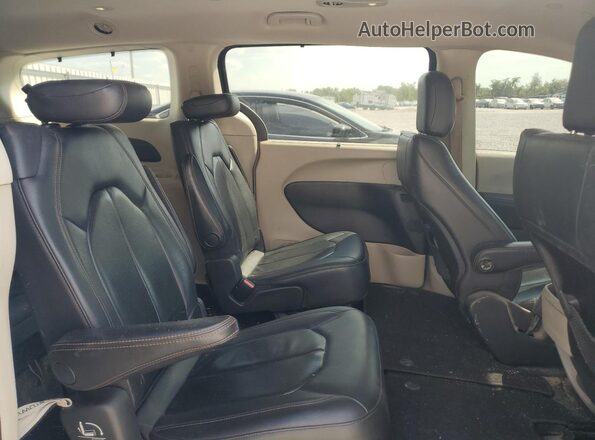 2C4RC1BG5LR274237 2020 CHRYSLER PACIFICA Black Вид задньої частини салону