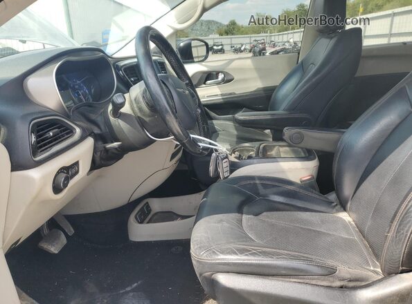 2C4RC1BG5LR274237 2020 CHRYSLER PACIFICA Black Вид салону спереду