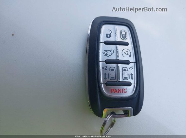 2C4RC1BG6LR276059 2020 CHRYSLER PACIFICA White Vista del salpicadero
