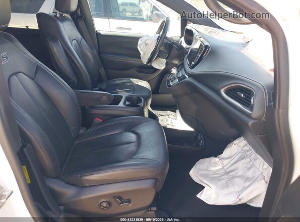 2C4RC1BG6MR572202 2021 CHRYSLER PACIFICA White Vista interior delantera