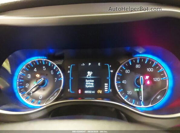 2C4RC1BG7LR119110 2020 CHRYSLER PACIFICA Blue Widok tylnych siedzeń