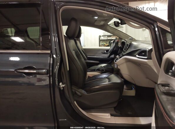 2C4RC1BG7LR119110 2020 CHRYSLER PACIFICA Blue Widok wnętrza z przodu