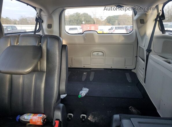 2C4RC1BG8GR207198 2016 CHRYSLER TOWN Silver 
