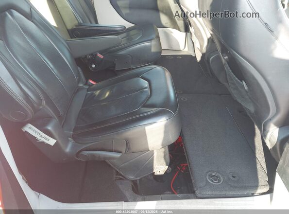 2C4RC1BG8LR275947 2020 CHRYSLER PACIFICA Red Vista de la etiqueta del VIN