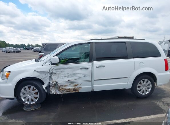2C4RC1BGXGR222379 2016 CHRYSLER TOWN & COUNTRY White Widok wnętrza 360 stopni