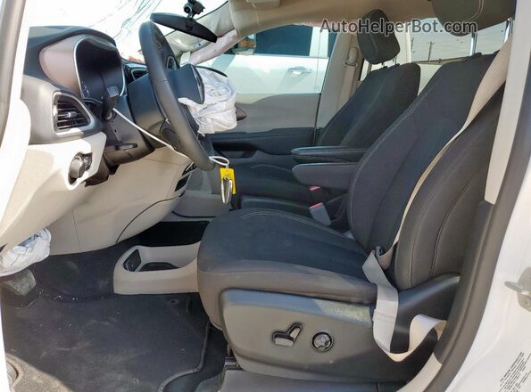 2C4RC1CG0PR591749 2023 CHRYSLER VOYAGER White Սալոնի դիմացի տեսք