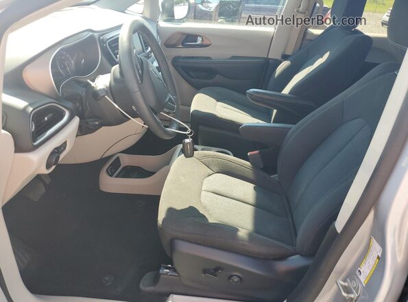 2C4RC1CG1PR598564 2023 CHRYSLER VOYAGER Silver 