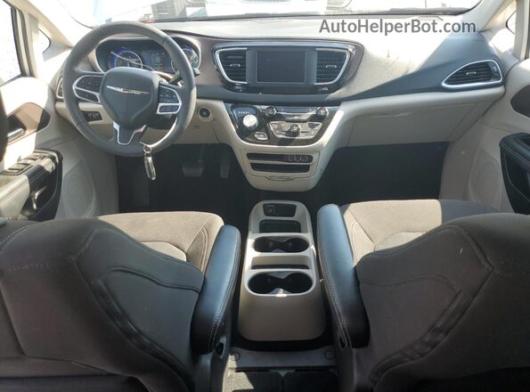 2C4RC1CG1PR598564 2023 CHRYSLER VOYAGER Silver 
