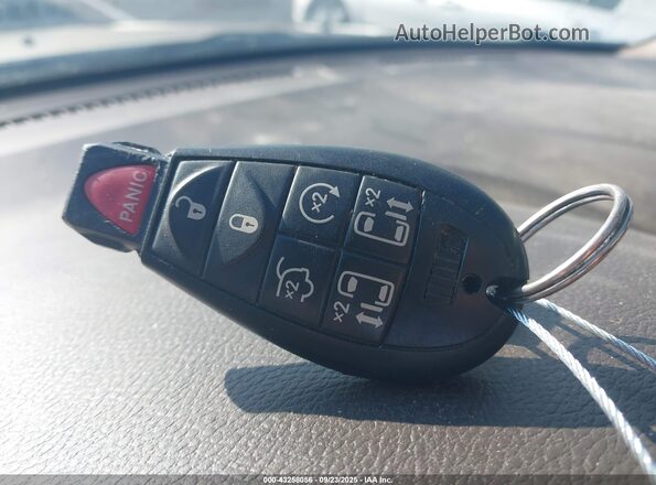2C4RC1CG2GR283224 2016 CHRYSLER TOWN & COUNTRY Желто-коричневый Вид панели приборов