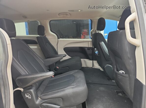 2C4RC1CG5MR580175 2021 CHRYSLER VOYAGER Silver 