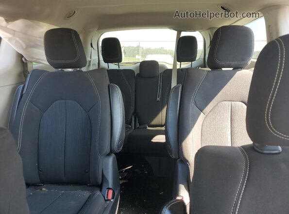 2C4RC1CG8LR277194 2020 CHRYSLER VOYAGER White უკანა სავარძლების ხედი