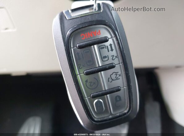 2C4RC1CG8PR616557 2023 CHRYSLER VOYAGER Black Вид панелі приладів