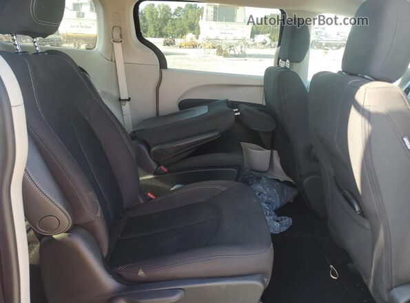 2C4RC1CG9LR107782 2020 CHRYSLER VOYAGER Burgundy Вид задньої частини салону