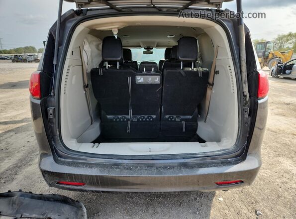 2C4RC1DG0LR195779 2020 CHRYSLER VOYAGER Gray Rear view