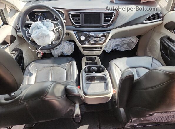 2C4RC1DG0LR195779 2020 CHRYSLER VOYAGER Gray Dashboard view