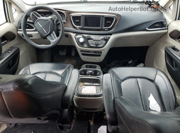 2C4RC1DG0LR262655 2020 CHRYSLER VOYAGER White Widok deski rozdzielczej