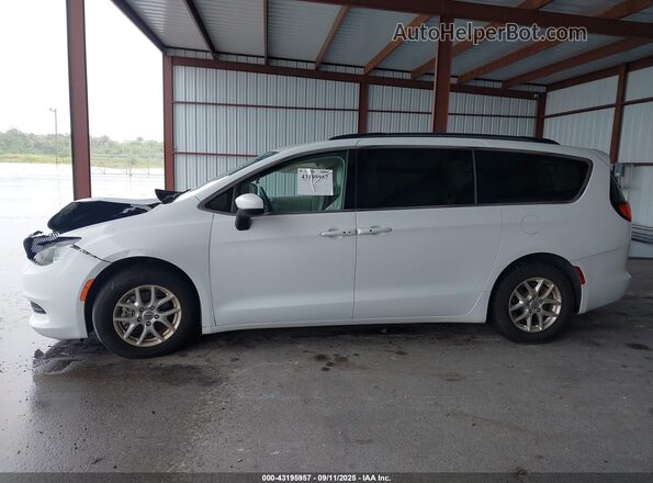 2C4RC1DG1MR524216 2021 CHRYSLER VOYAGER White Widok wnętrza z tyłu
