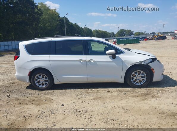 2C4RC1DG5LR157836 2020 CHRYSLER VOYAGER White Widok wnętrza z tyłu