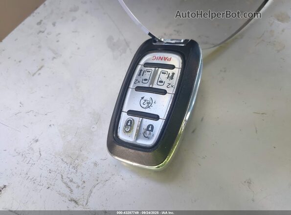 2C4RC1DG6MR530643 2021 CHRYSLER VOYAGER Silver წინა პანელის ხედი
