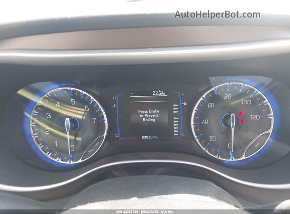2C4RC1DG6MR530643 2021 CHRYSLER VOYAGER Silver უკანა სავარძლების ხედი
