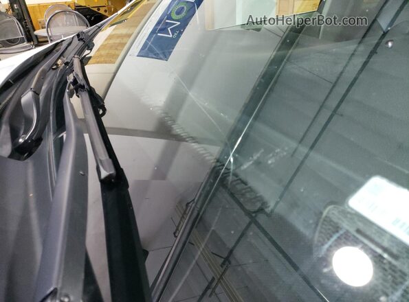 2C4RC1DG7LR257453 2020 CHRYSLER VOYAGER White 
