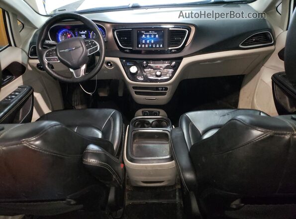 2C4RC1DG7LR257453 2020 CHRYSLER VOYAGER White 