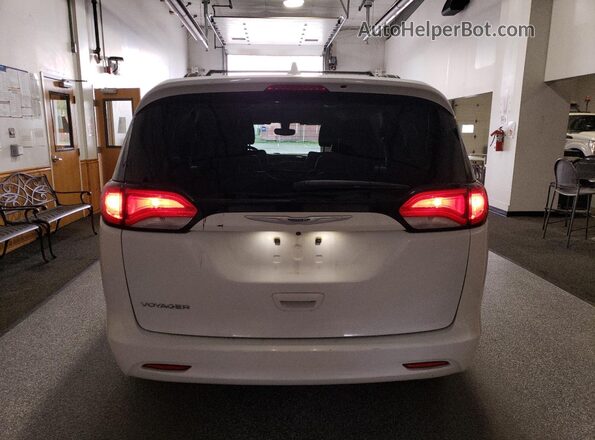 2C4RC1DG7LR257453 2020 CHRYSLER VOYAGER White 