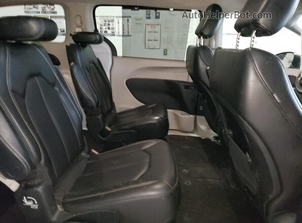 2C4RC1DG7LR257453 2020 CHRYSLER VOYAGER White 
