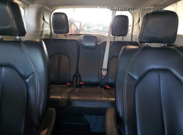 2C4RC1DG8LR262421 2020 CHRYSLER VOYAGER Black უკანა სავარძლების ხედი