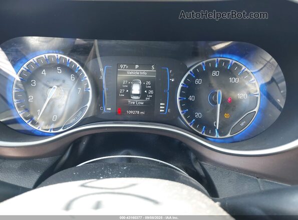 2C4RC1DG9LR255185 2020 CHRYSLER VOYAGER Silver უკანა სავარძლების ხედი