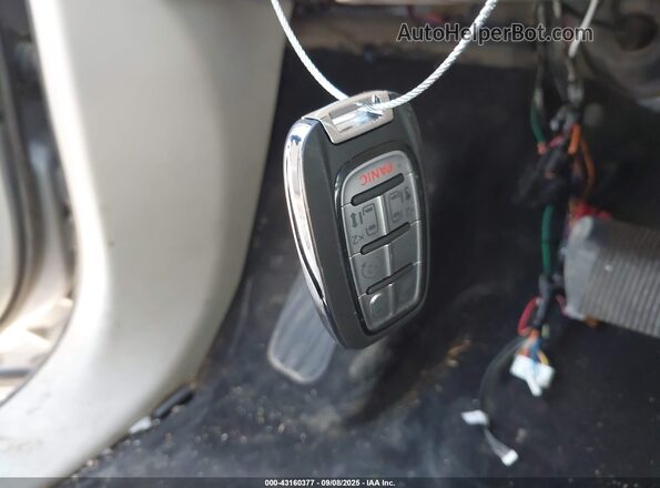 2C4RC1DG9LR255185 2020 CHRYSLER VOYAGER Silver წინა პანელის ხედი