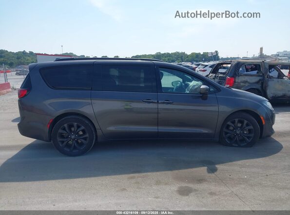 2C4RC1EG0LR286355 2020 CHRYSLER PACIFICA Серый Вид задней части салона