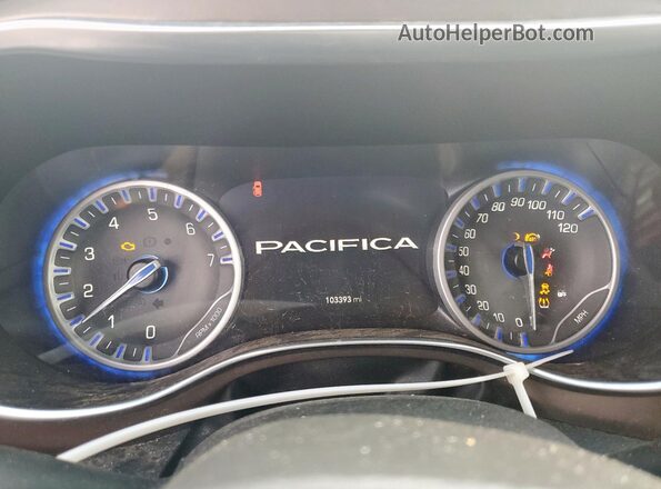2C4RC1EGXJR203799 2018 CHRYSLER PACIFICA Темно-бордовый 