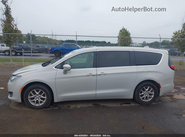 2C4RC1FG4LR192171 2020 CHRYSLER PACIFICA Cream Widok wnętrza 360 stopni