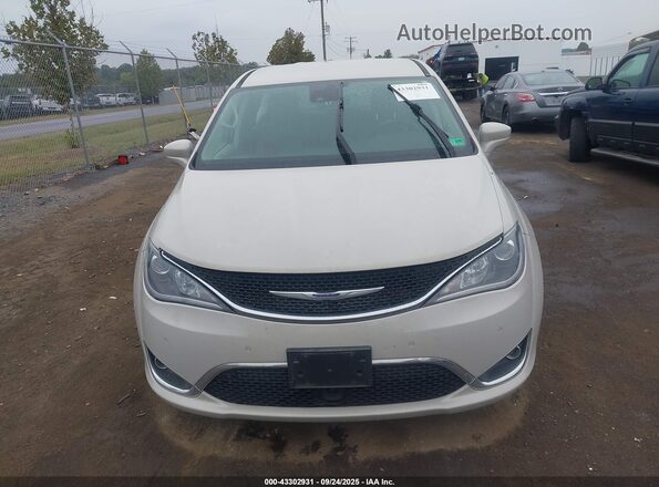 2C4RC1FG4LR192171 2020 CHRYSLER PACIFICA Cream Widok zestawu wskaźników
