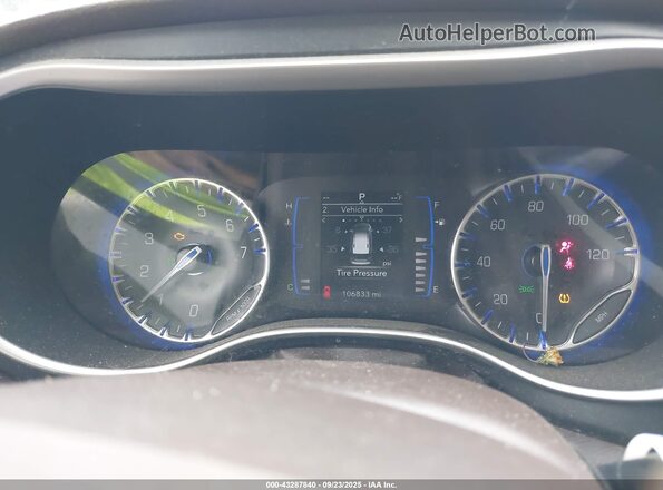 2C4RC1FG6LR105516 2020 CHRYSLER PACIFICA Beige Vista de los asientos traseros