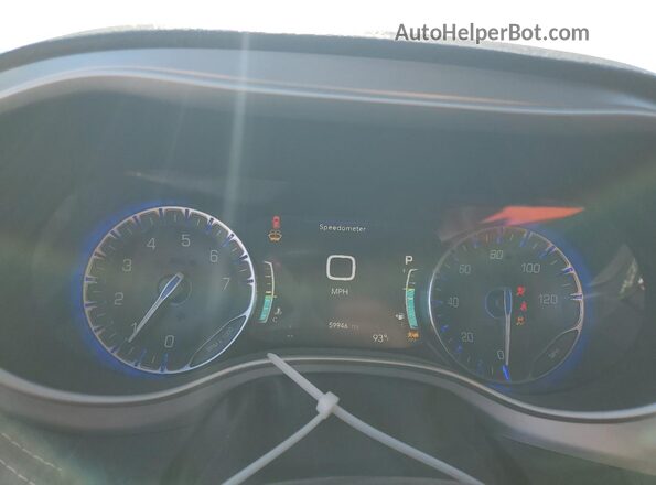 2C4RC1FG7MR557816 2021 CHRYSLER PACIFICA Gray ხელსაწყოთა პანელის ხედი