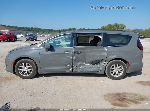2C4RC1FGXLR266984 2020 CHRYSLER PACIFICA Gray Rear interior view